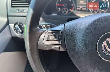 Минивэн Volkswagen Multivan 2012 в 