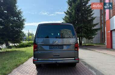 Минивэн Volkswagen Multivan 2023 в 
