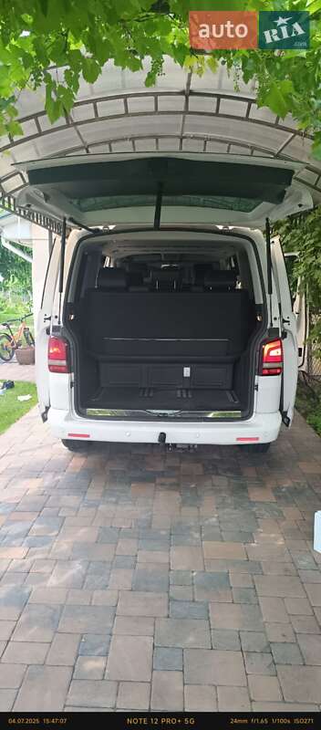 Минивэн Volkswagen Multivan 2011 в Киеве