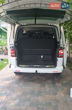 Минивэн Volkswagen Multivan 2011 в 