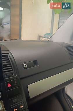 Минивэн Volkswagen Multivan 2011 в 