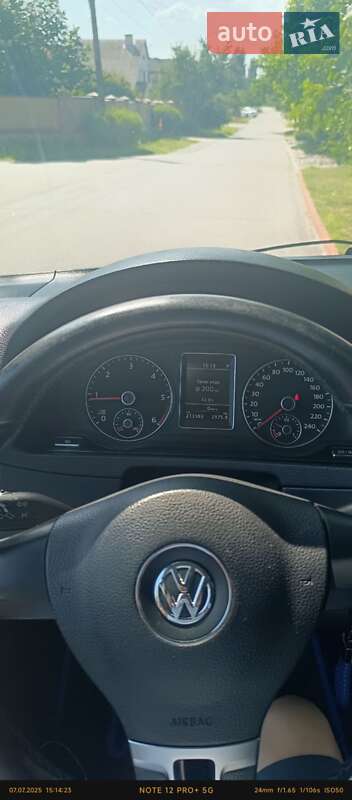 Минивэн Volkswagen Multivan 2011 в Киеве