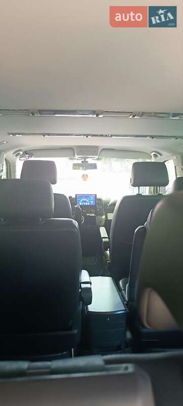 Минивэн Volkswagen Multivan 2011 в Киеве