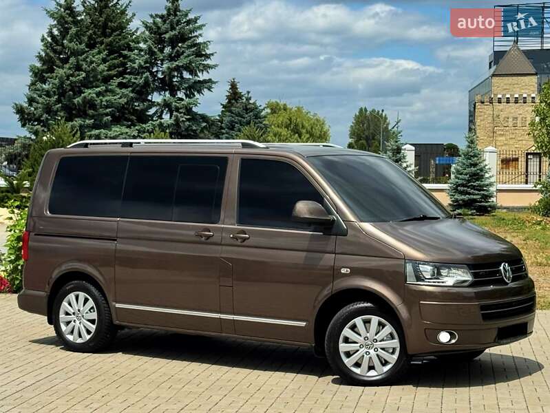 Мінівен Volkswagen Multivan 2014 в Дніпрі