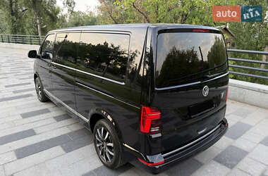 Минивэн Volkswagen Multivan 2023 в 