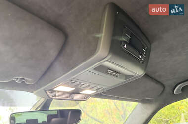 Минивэн Volkswagen Multivan 2023 в 