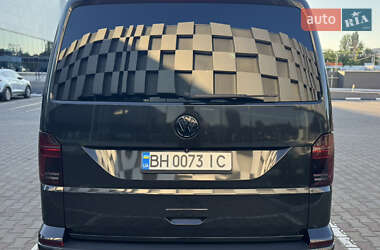 Минивэн Volkswagen Multivan 2010 в 