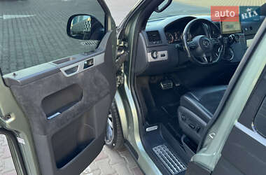 Минивэн Volkswagen Multivan 2010 в 
