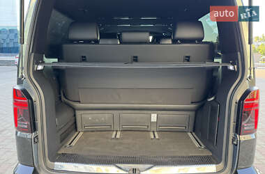 Минивэн Volkswagen Multivan 2010 в 