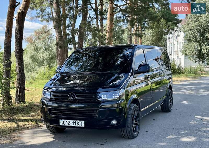 Минивэн Volkswagen Multivan 2011 в 