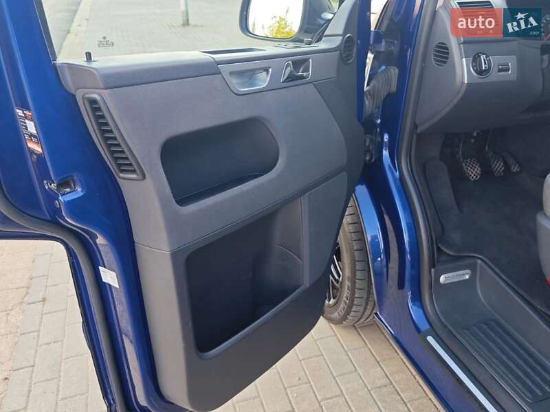 Минивэн Volkswagen Multivan 2005 в Ивано-Франковске