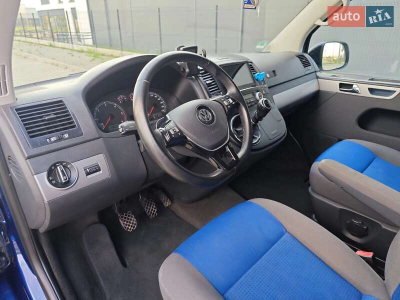 Минивэн Volkswagen Multivan 2005 в Ивано-Франковске
