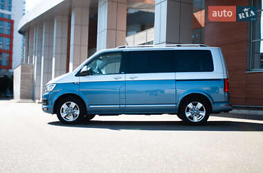Минивэн Volkswagen Multivan 2017 в 
