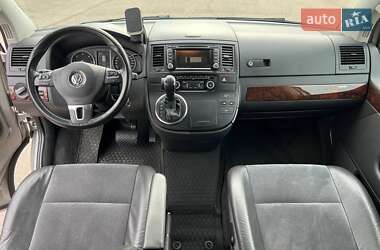 Минивэн Volkswagen Multivan 2015 в 