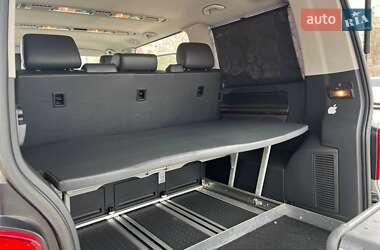 Минивэн Volkswagen Multivan 2015 в 