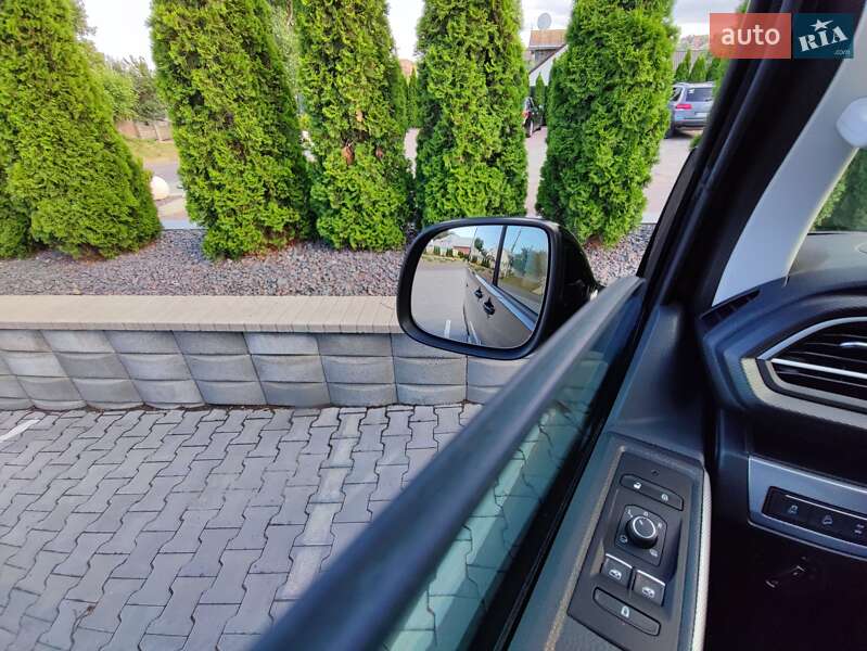 Минивэн Volkswagen Multivan 2019 в Черновцах