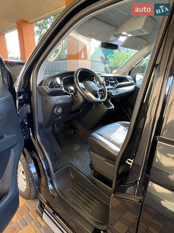 Минивэн Volkswagen Multivan 2021 в Костополе