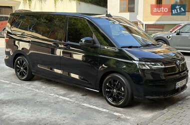 Минивэн Volkswagen Multivan 2022 в 