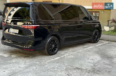 Минивэн Volkswagen Multivan 2022 в 