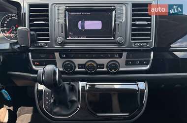 Минивэн Volkswagen Multivan 2019 в 