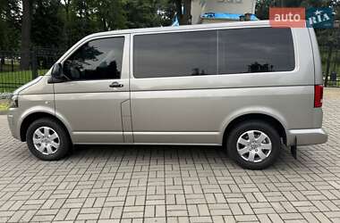 Мінівен Volkswagen Multivan 2013 в 