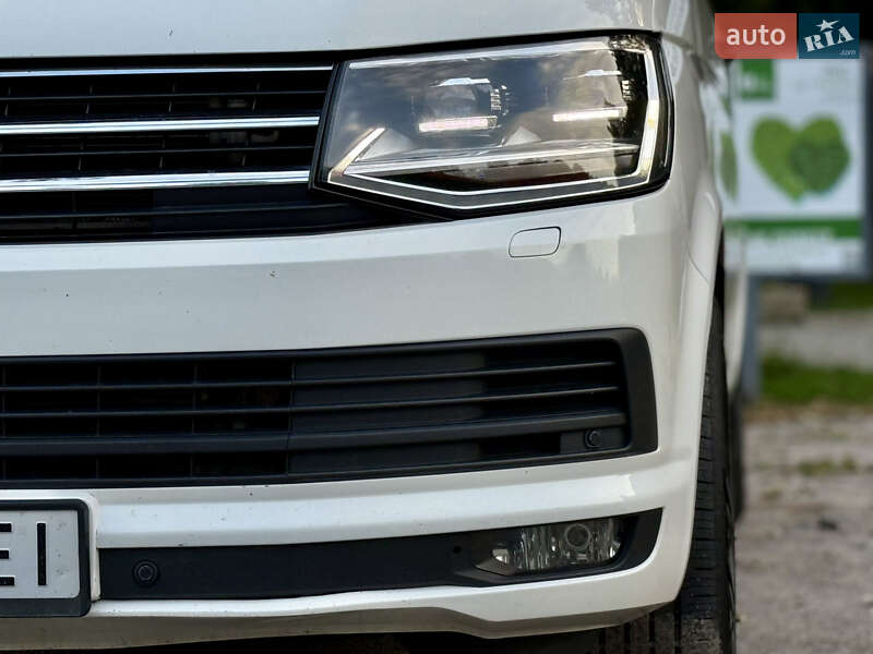 Минивэн Volkswagen Multivan 2011 в Хмельницком