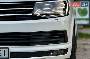 Минивэн Volkswagen Multivan 2011 в 