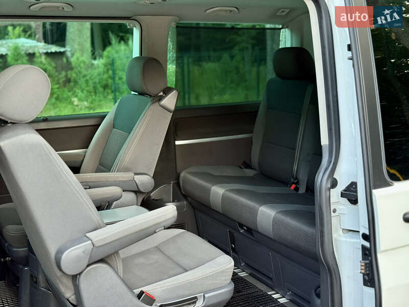 Минивэн Volkswagen Multivan 2011 в Хмельницком
