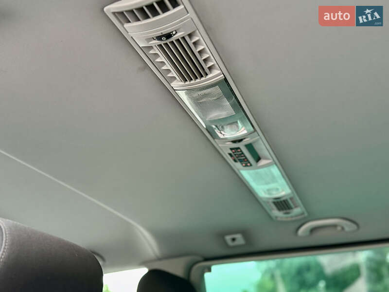 Минивэн Volkswagen Multivan 2011 в Хмельницком