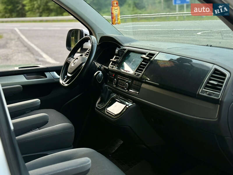 Минивэн Volkswagen Multivan 2011 в Хмельницком