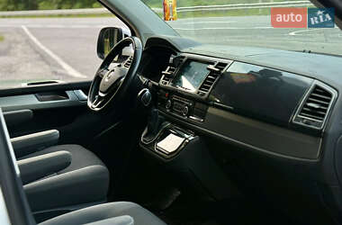 Минивэн Volkswagen Multivan 2011 в 