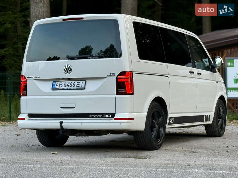 Минивэн Volkswagen Multivan 2011 в Хмельницком