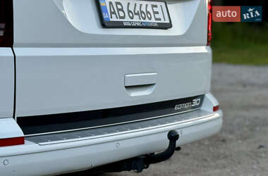 Минивэн Volkswagen Multivan 2011 в 