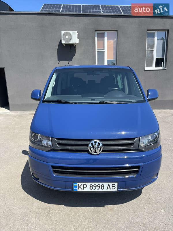 Минивэн Volkswagen Multivan 2010 в Запорожье