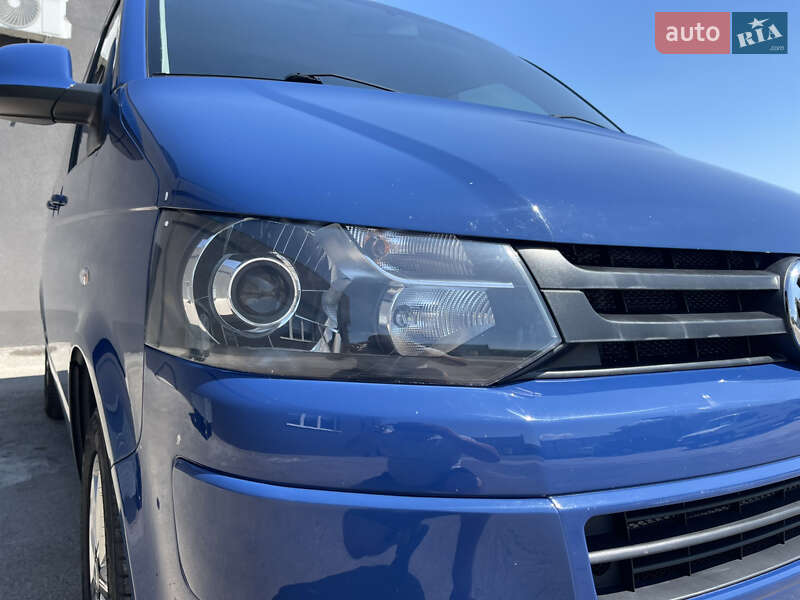 Минивэн Volkswagen Multivan 2010 в Запорожье