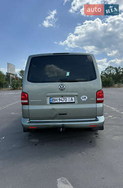 Минивэн Volkswagen Multivan 2011 в 