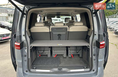 Минивэн Volkswagen Multivan 2023 в 