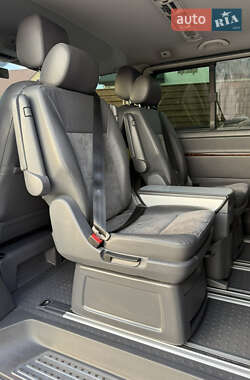Минивэн Volkswagen Multivan 2015 в 