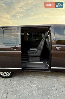 Минивэн Volkswagen Multivan 2015 в 