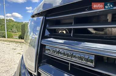 Мінівен Volkswagen Multivan 2016 в 