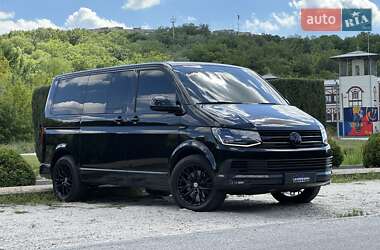Мінівен Volkswagen Multivan 2016 в 