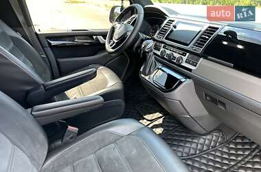 Мінівен Volkswagen Multivan 2016 в 