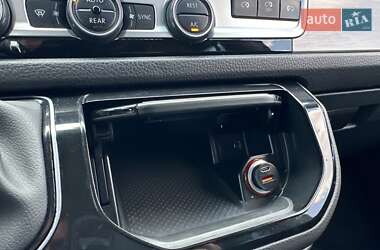 Мінівен Volkswagen Multivan 2016 в 