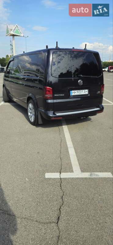 Минивэн Volkswagen Multivan 2013 в Киеве