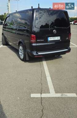 Минивэн Volkswagen Multivan 2013 в 
