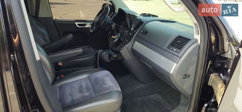 Минивэн Volkswagen Multivan 2013 в Киеве