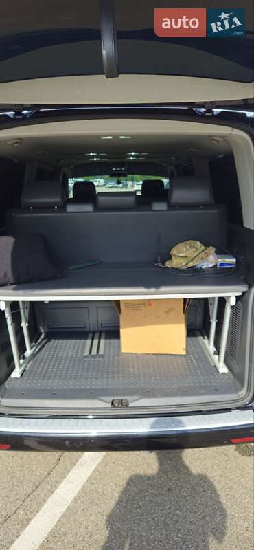 Минивэн Volkswagen Multivan 2013 в Киеве