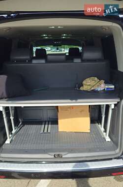 Минивэн Volkswagen Multivan 2013 в 