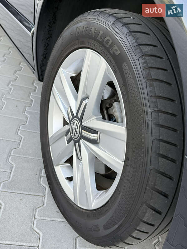 Мінівен Volkswagen Multivan 2020 в Чернівцях