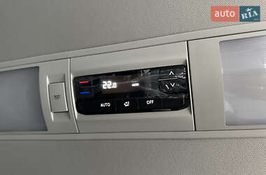 Минивэн Volkswagen Multivan 2024 в 